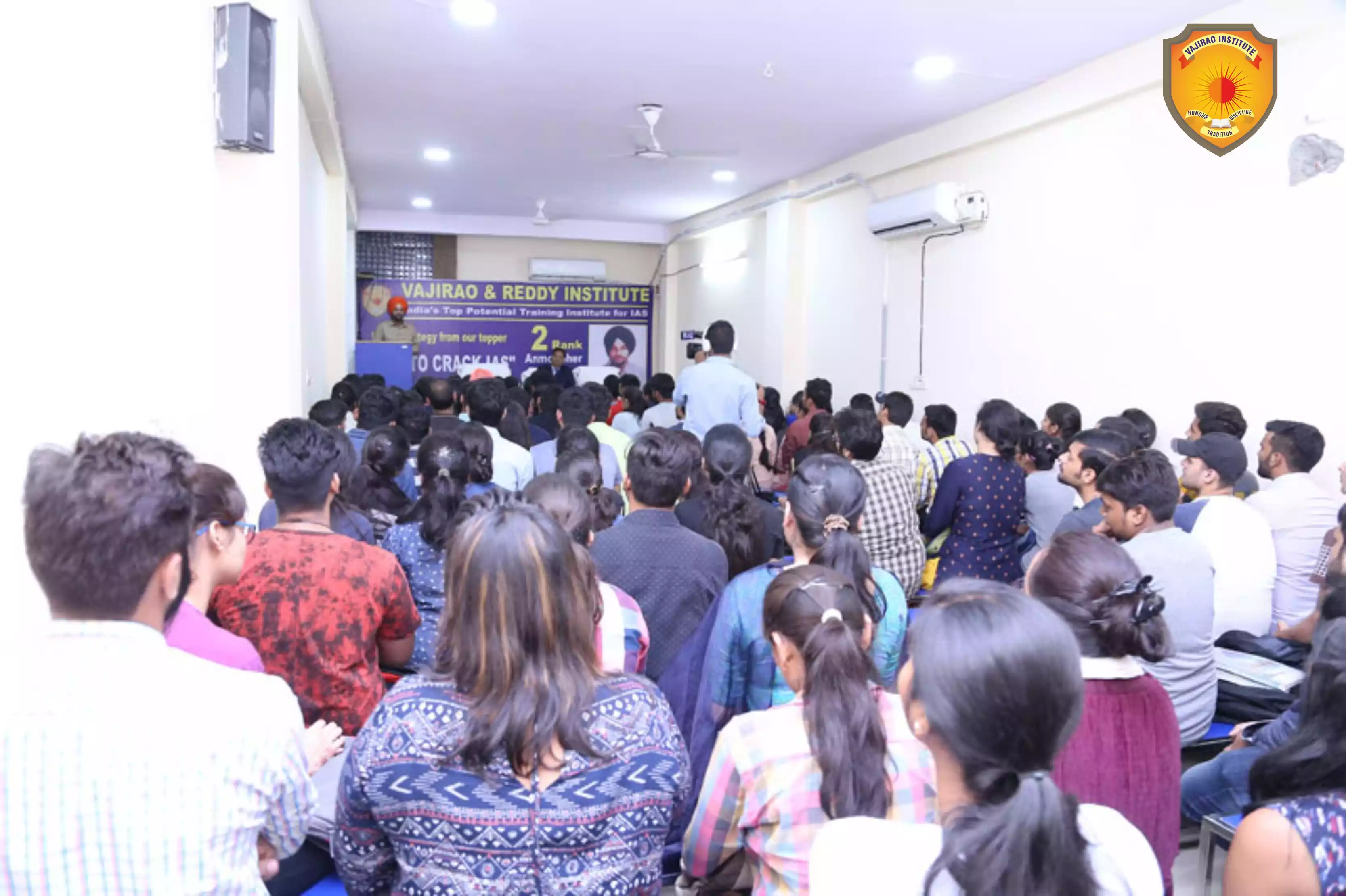 Classroom and student interaction photograph 5