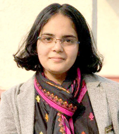 AAYUSHI BANSAL IAS Topper 2024